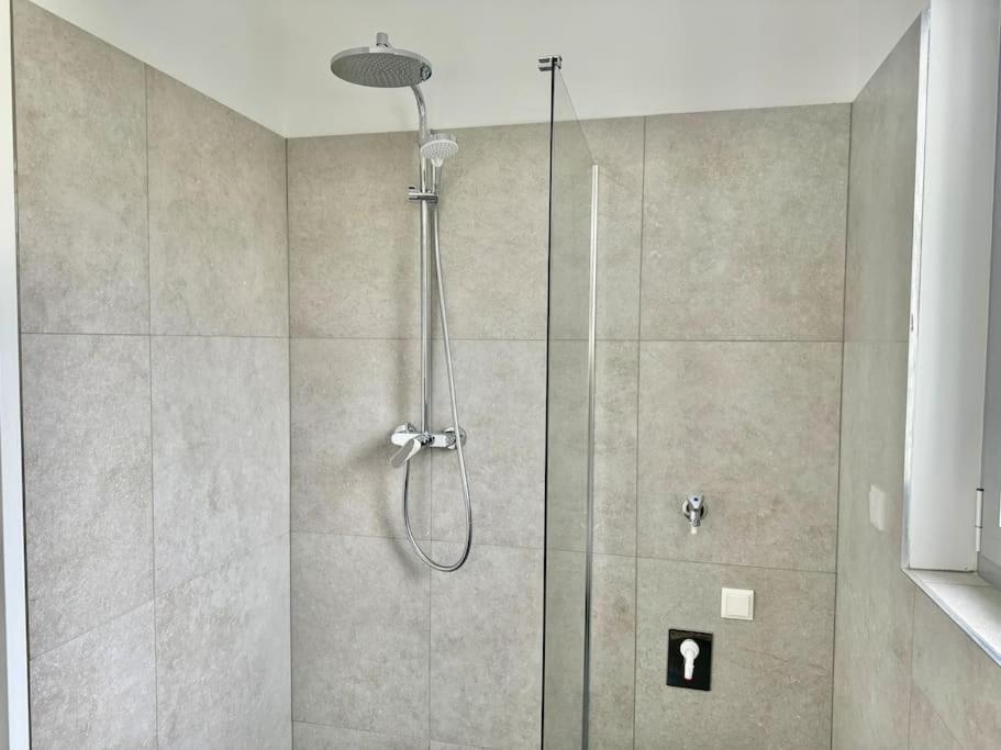 Rooftop Apartment With Balcony & Free Parking Вена Экстерьер фото